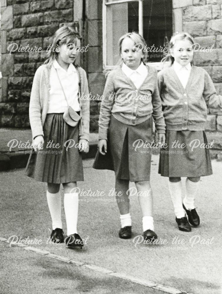 Playtime, Holymoorside School, 1988