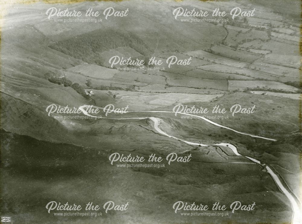 Aerial view of Mam Tor, Castleton, 1924