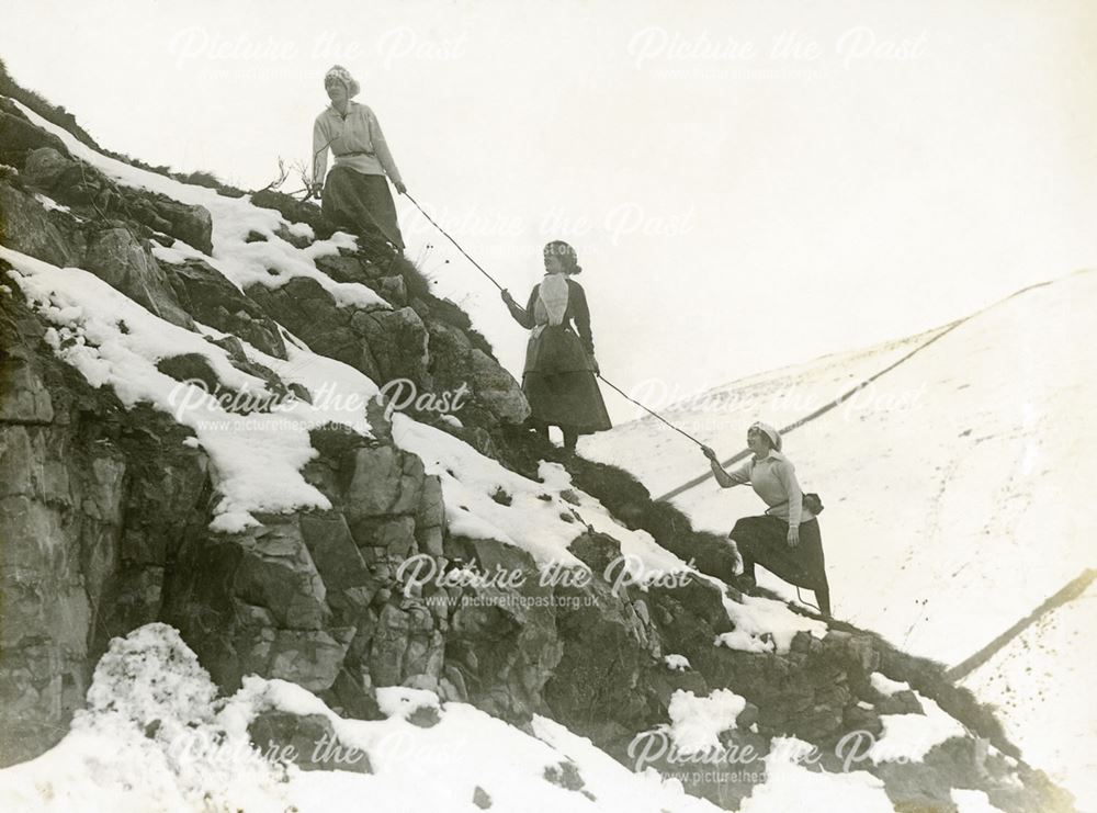 Women climbers, Buxton, 1924