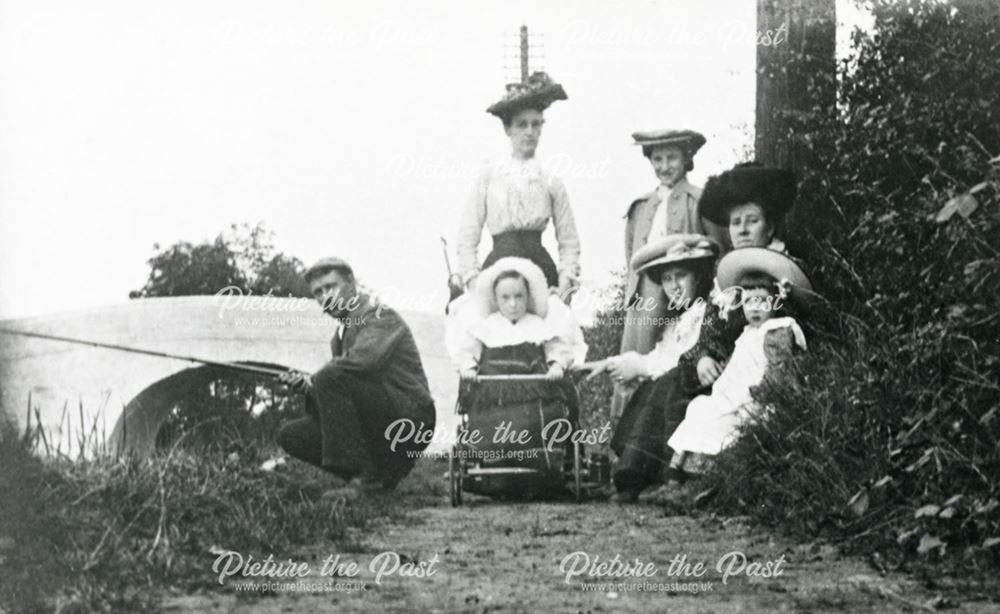 Family group on the canal towpath, Breaston, c 1900s