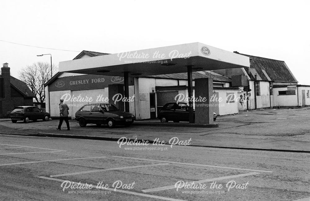 Gresley Ford Garage, Church Street, Church Gresley, 2002