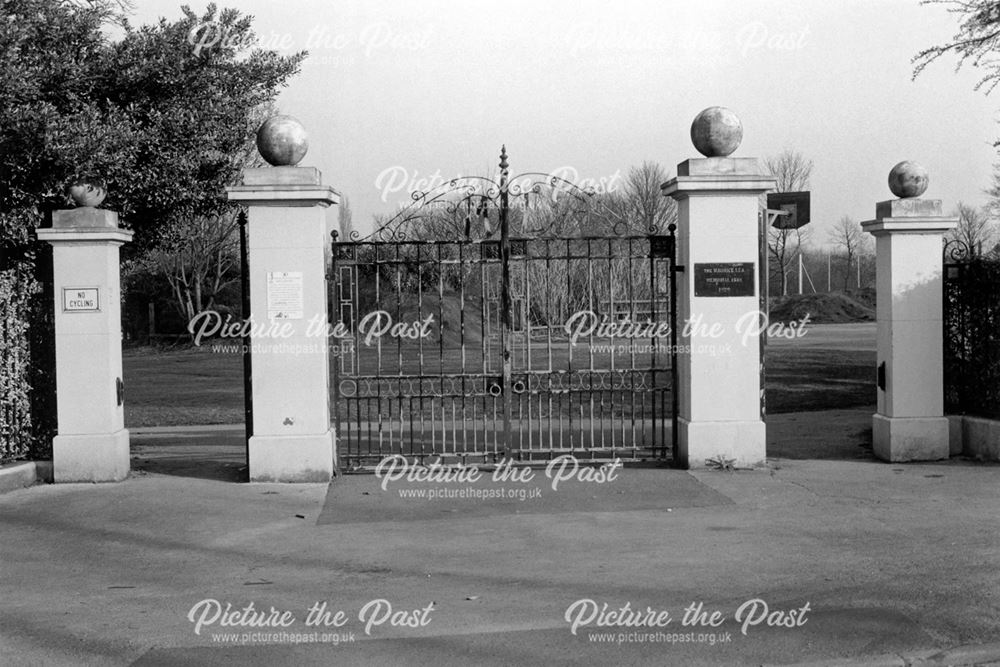 Gates of Maurice Lea Memorial Park, at the corner of Market Street and York Road, Church Gresley, 20