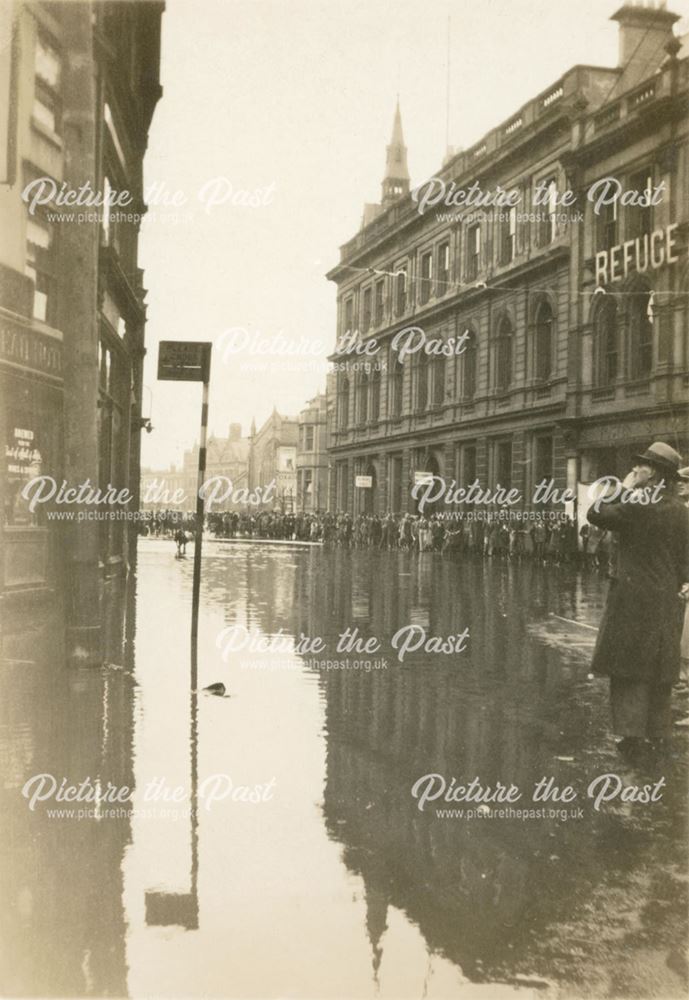 Cornmarket during the 1932 flood