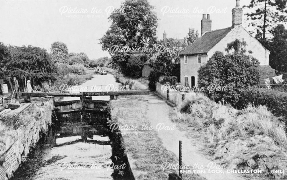 Derby canal, Shelton Lock and Lock keepers Cottage, Shelton Lock, Derby, c 1935