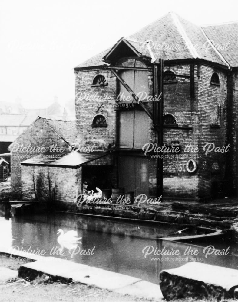 Derby canal warehouse at the Bridgwater Wharf