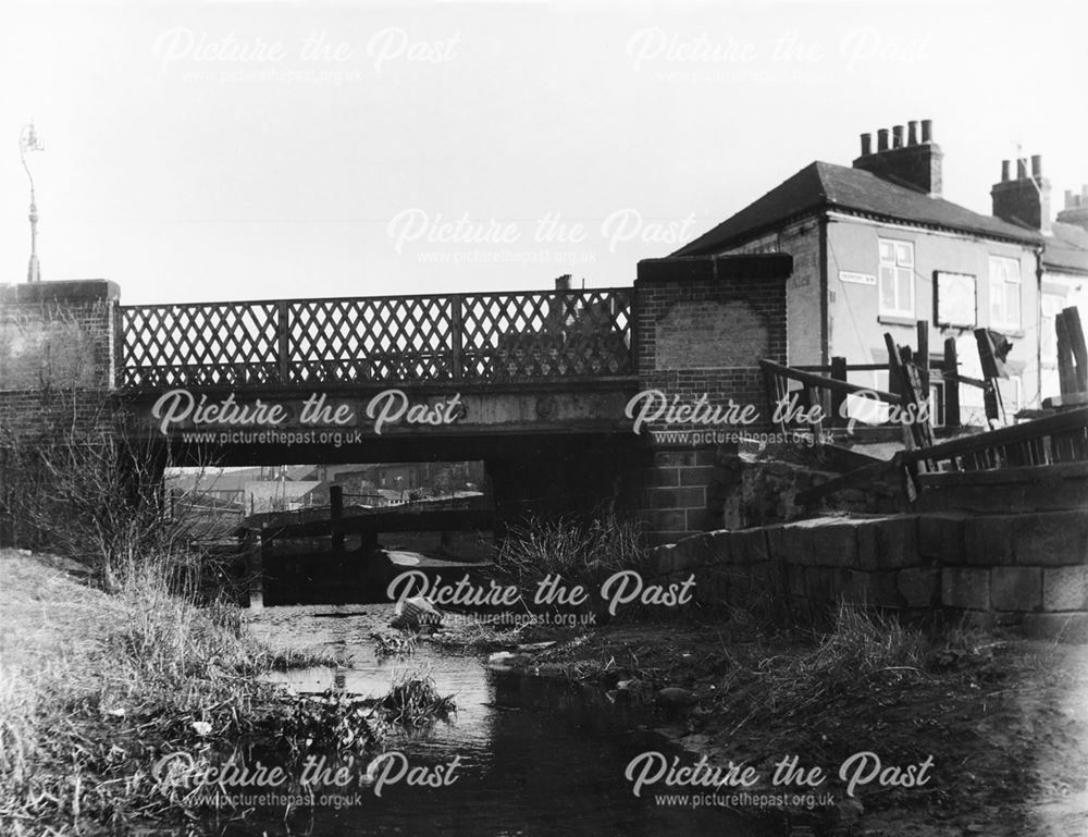 The bridge carrying Exeter Street over the Derby Canal