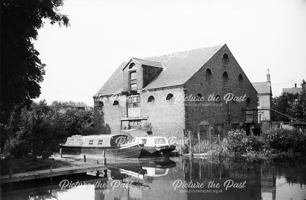 Former Trent and Mersey Canal Warehouse, London Road, Shardlow, 1976