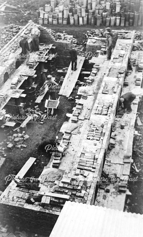 'Scotch Kiln' under construction at the brick and sanitary pipe works of W H and J Slater, Denby