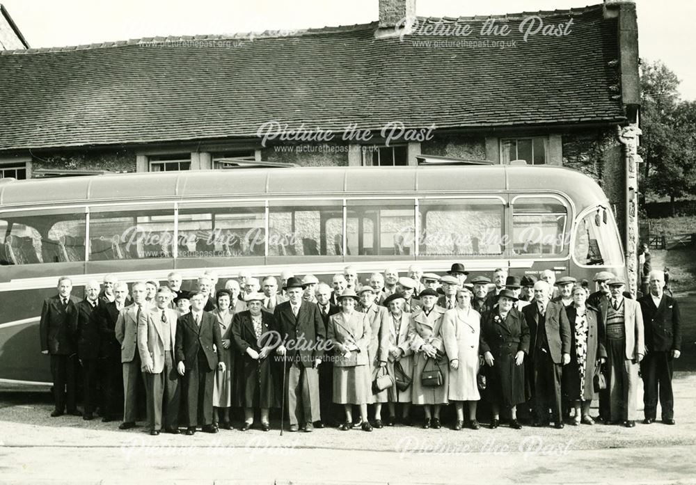 Derby Power Station staff on an outing at an unknown location.