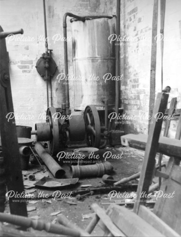 1925 Crossley Gas Engine of H Johnson's, bootlace manufacturers, Cameron Road, Derby