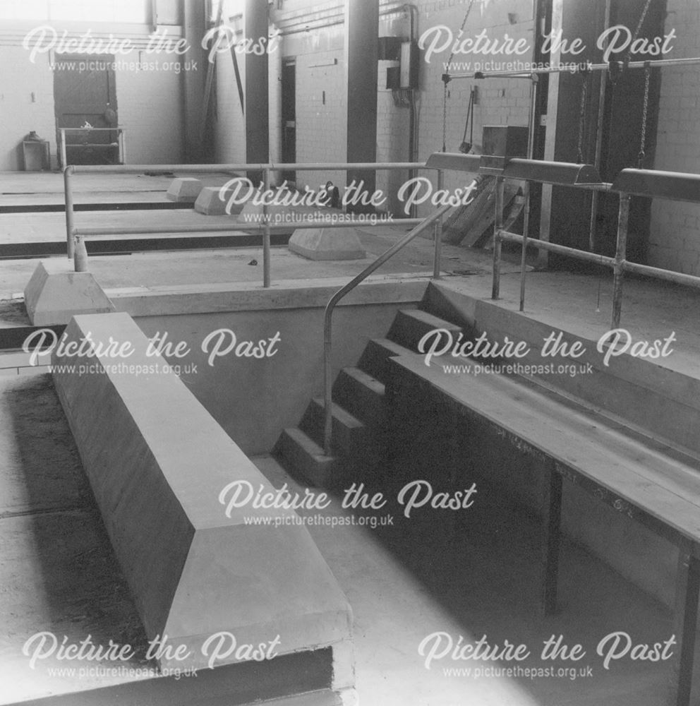 Steps to maintenance pits