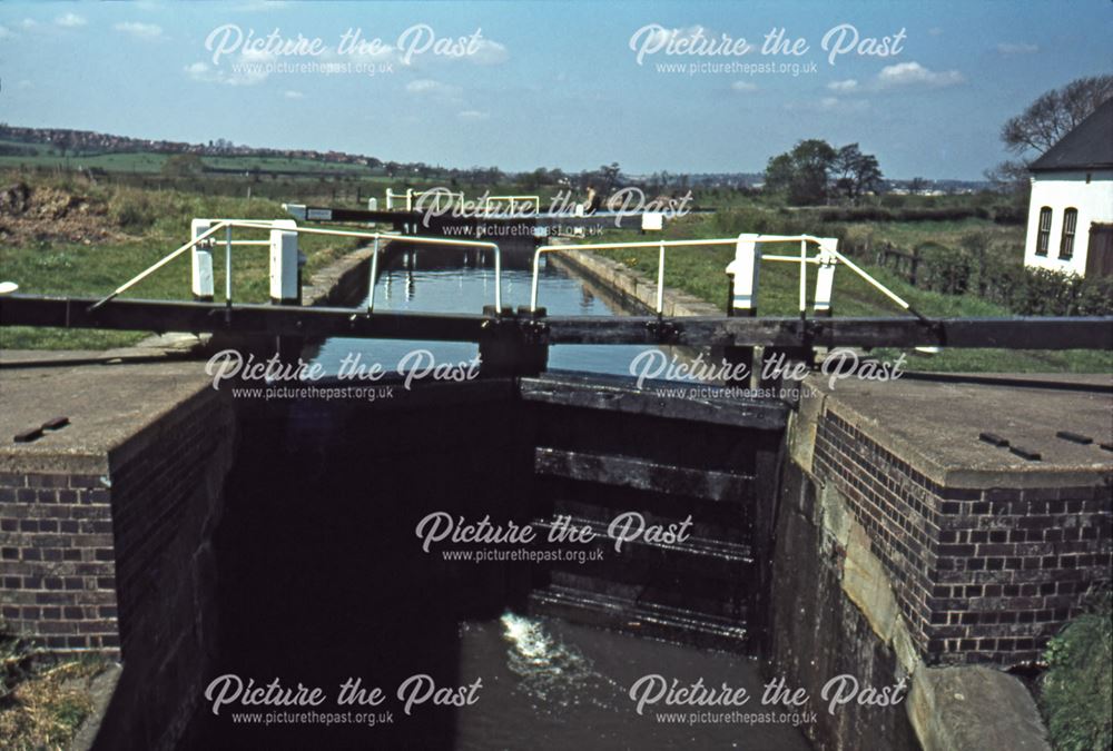 Unknown Lock on Erewash Canal, 1971