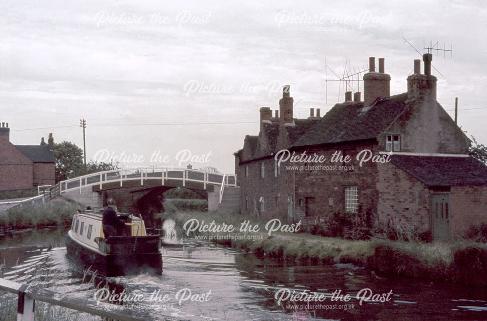 Trent and Mersey Canal, The Wharf, Shardlow, c 2004