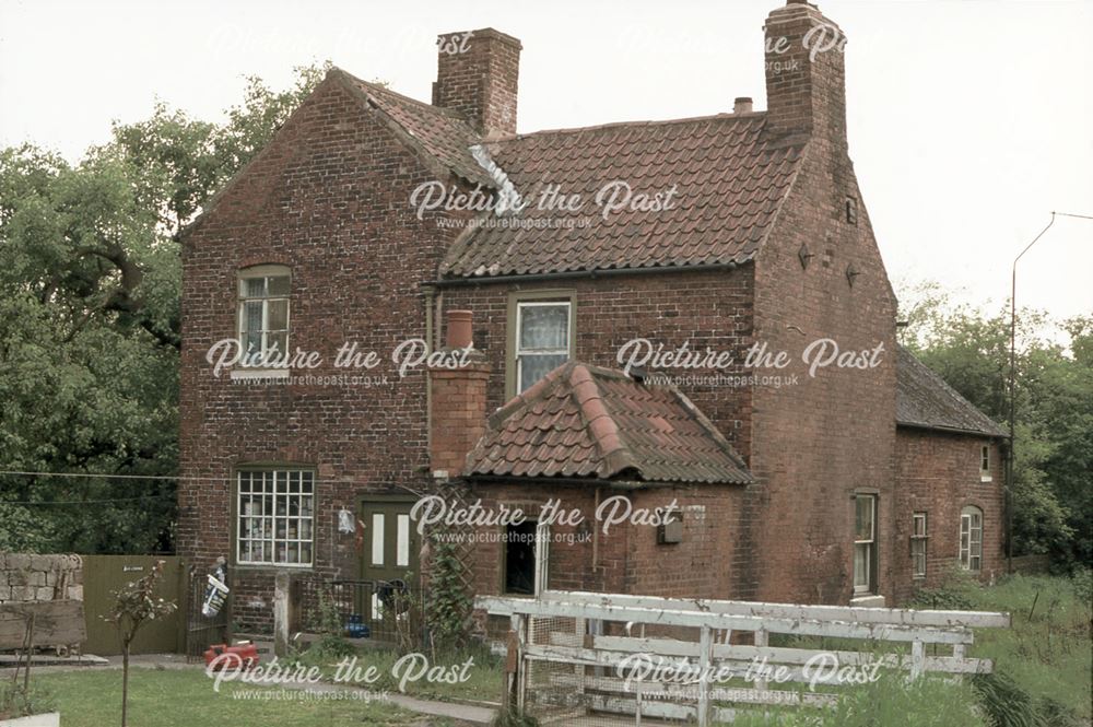 The Lock House, Chesterfield Canal, Norwood, Killamarsh, 1978