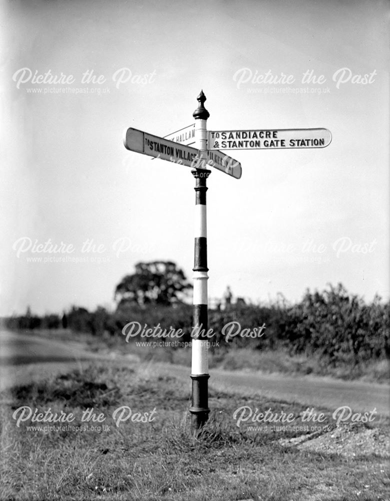 Cast Iron signpost at 'Twelve Houses'