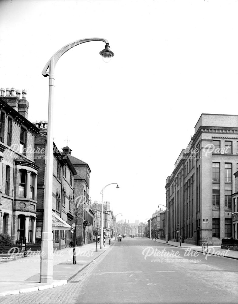 Alfreton Road from the junction with Oldknow Street