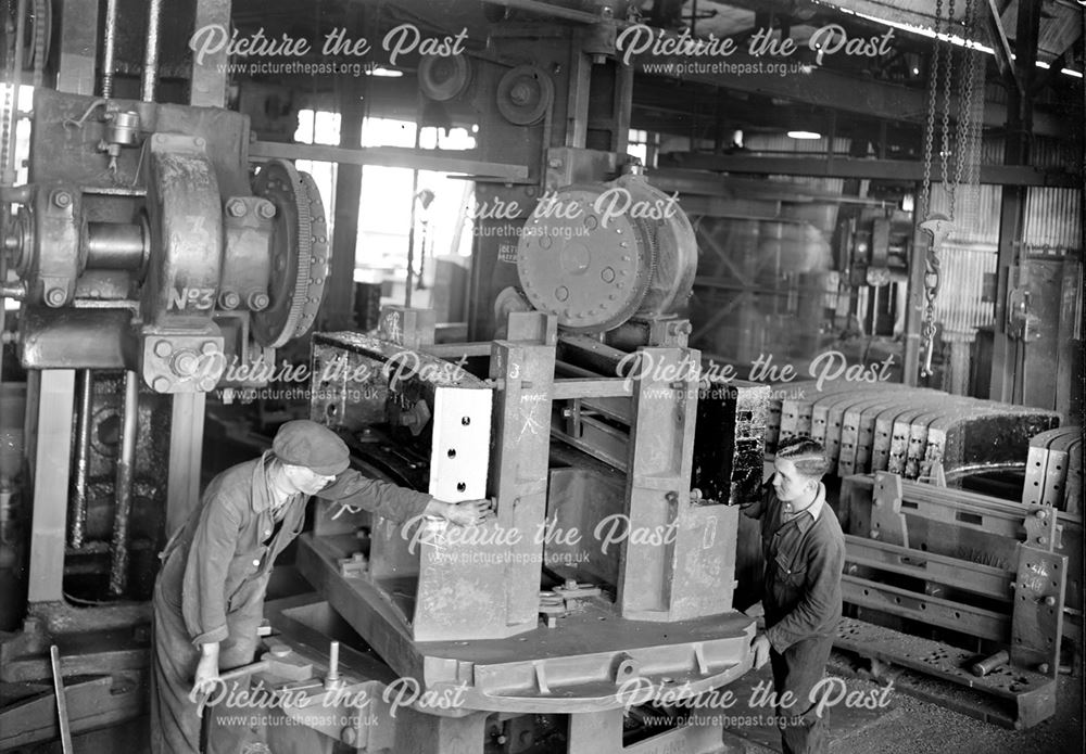 Milling the ends of  tunnel segments, 1939