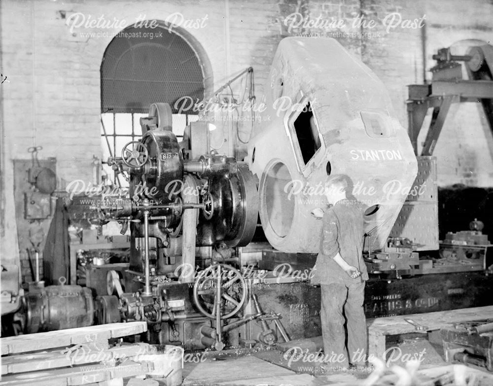 Machining a Tank Turret, Stanton Works, 1942