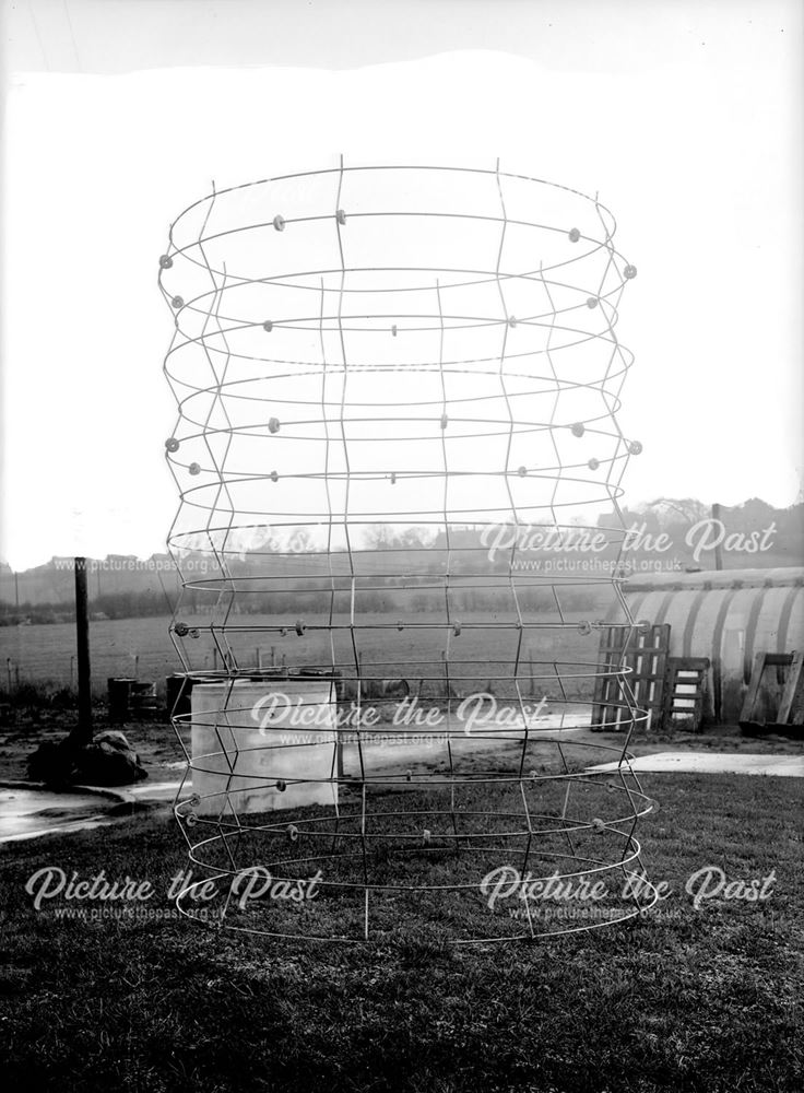 Reinforcement cage for spun concrete pipe, 1945