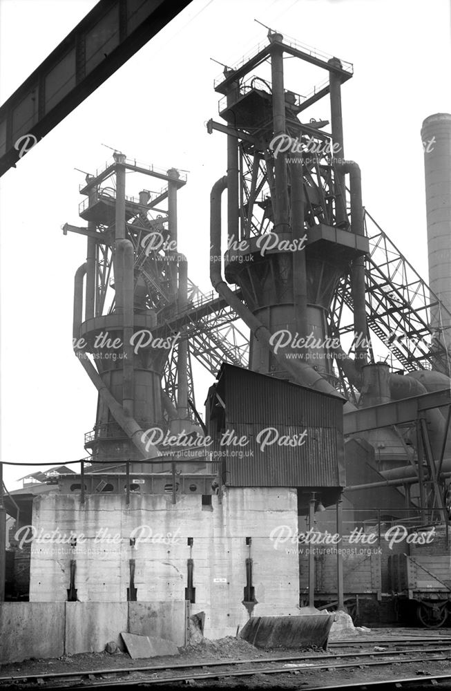 Old Works blast furnaces and pig breaker, 1946