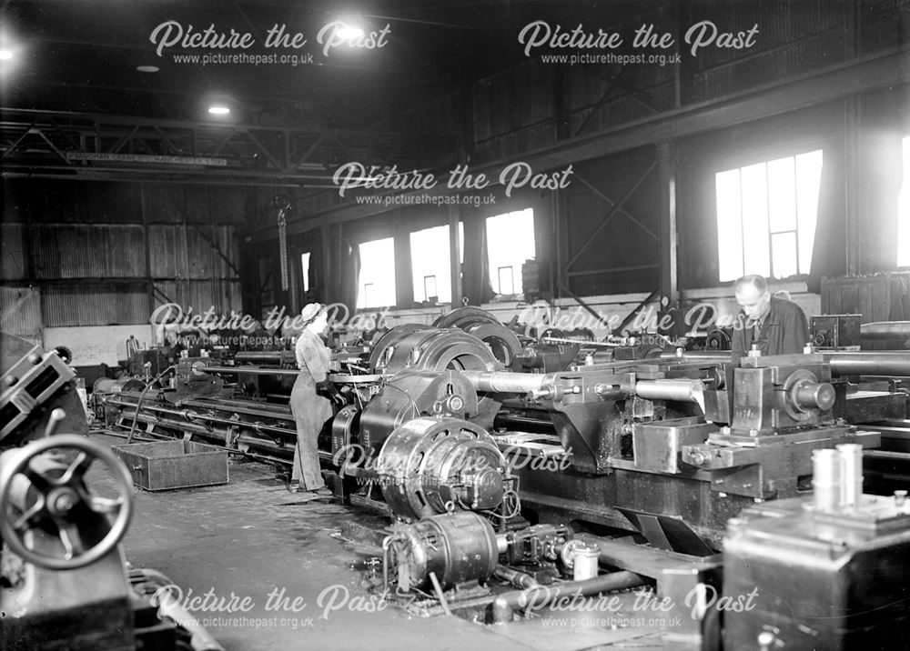 Gun boring, during World War 2 at the Gun Boring Shop, 18 foot Spun Plant, Stanton Ironworks