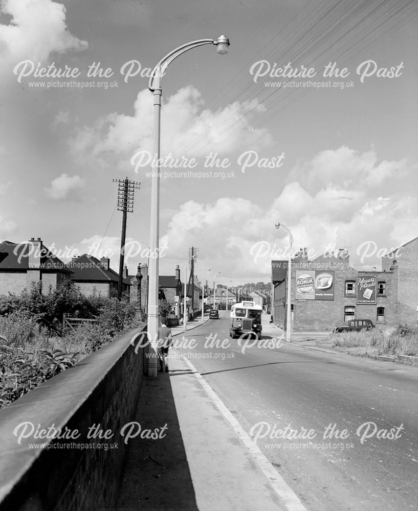 View up Nottingham Road from Gallows Inn Bridge, Ilkeston, c 1950s