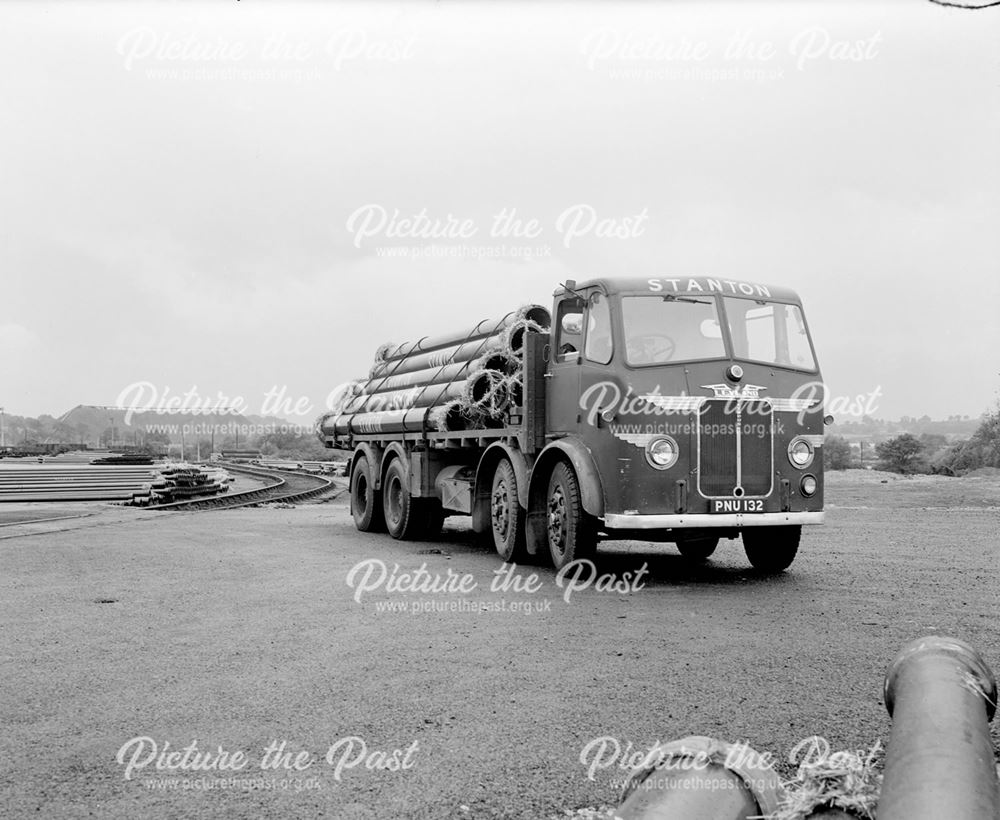 A Leyland Octopus owned by Stanton, c 1955