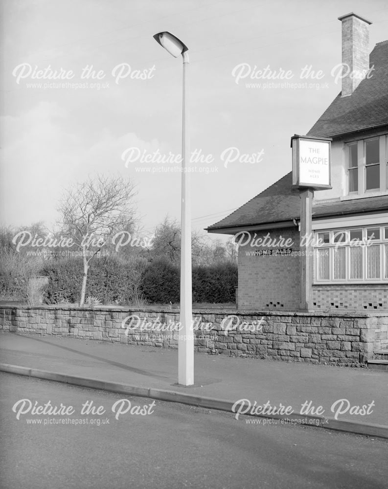 Magpie Public House, Toton Lane, Stapleford, c 1950s ?