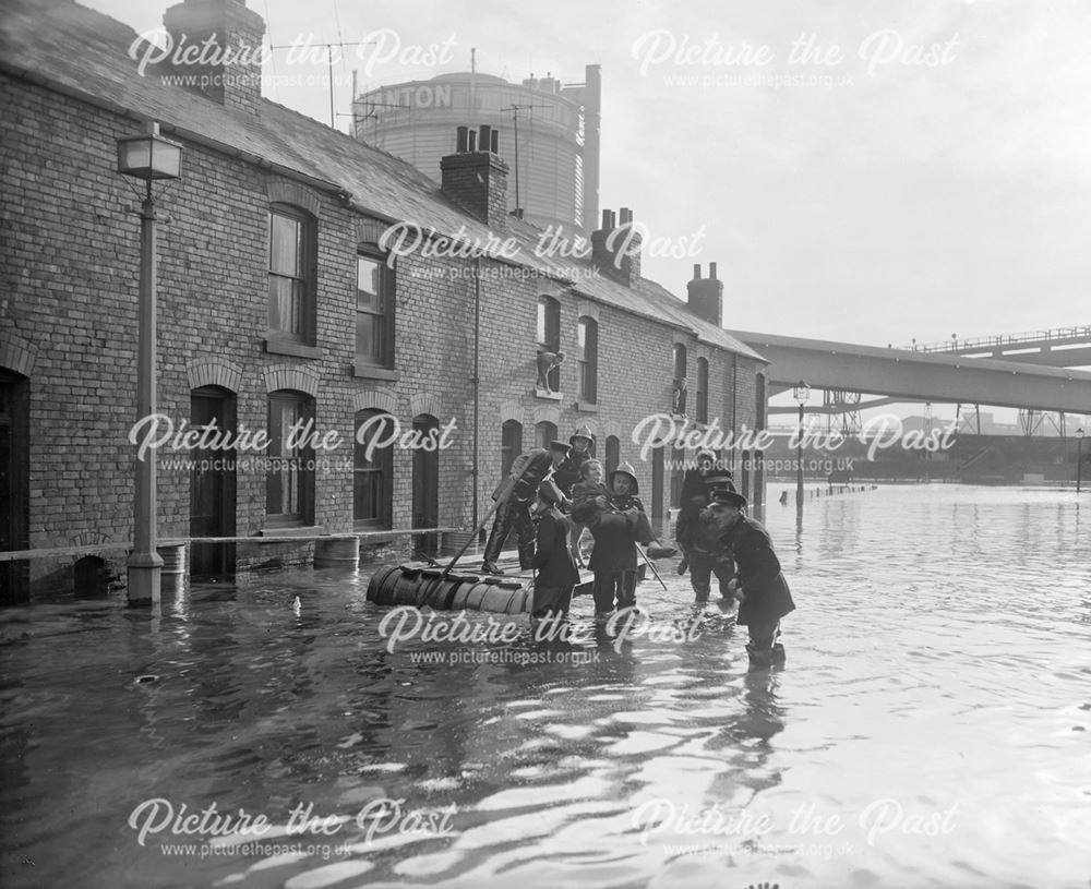 Crompton Street, Hallam Fields in Flood, Ilkeston, 1963