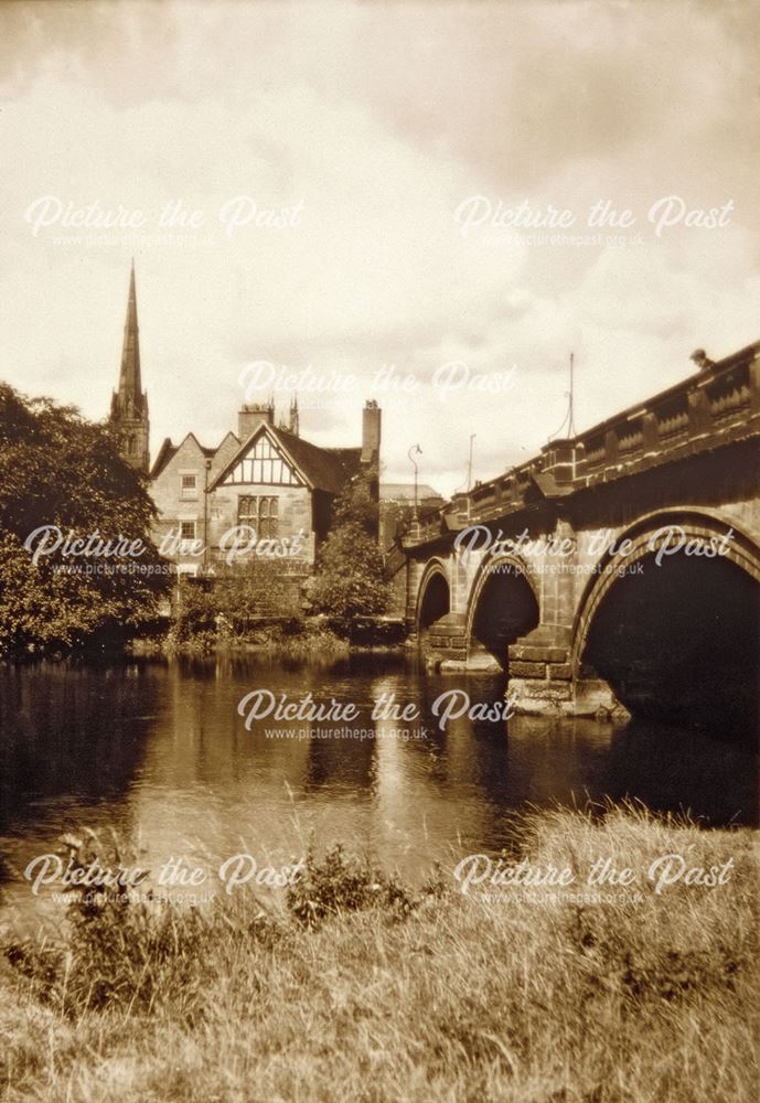 St Mary's Bridge Chapel and bridge over the River Derwent