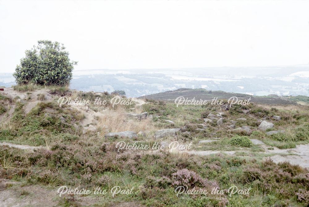 Stanton Moor stone mound T2