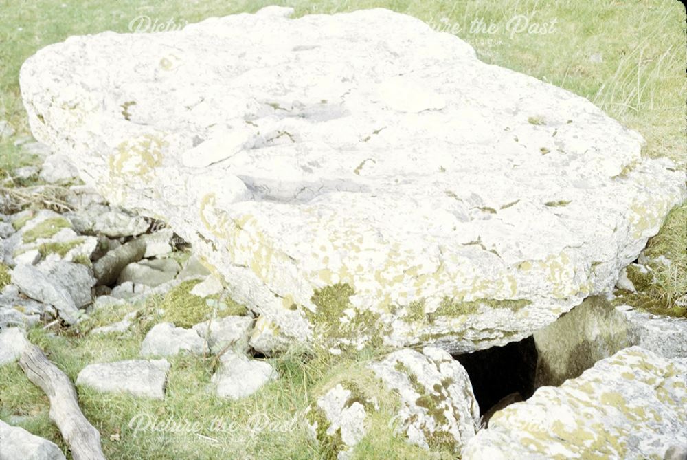 Minning Low Neolithic and Bronze age site, Capstone on Tomb A