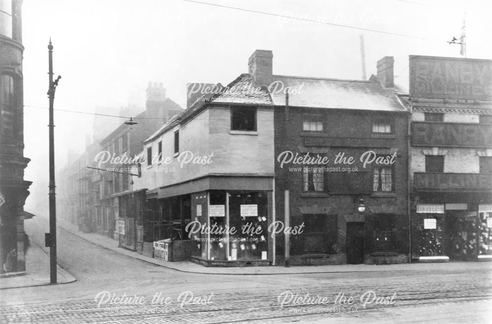 Victoria Street at the junction with Green Lane