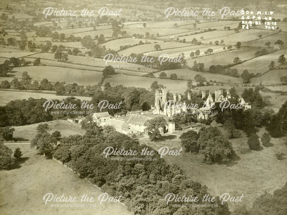 Wingfield Manor from the air