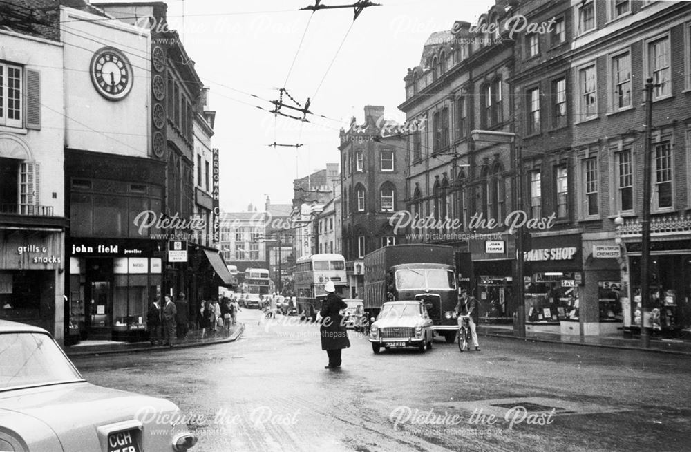 Cornmarket at the junction with Market Place