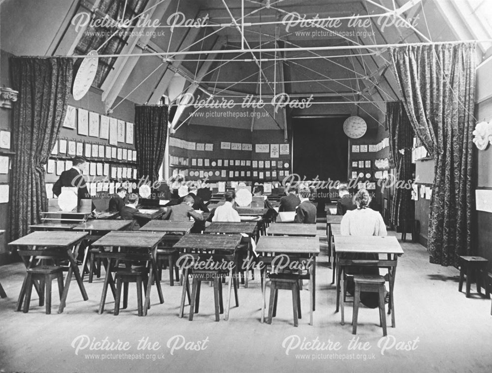 Intermediate Cast Room, School of Art, Green Lane, Derby, c 1900