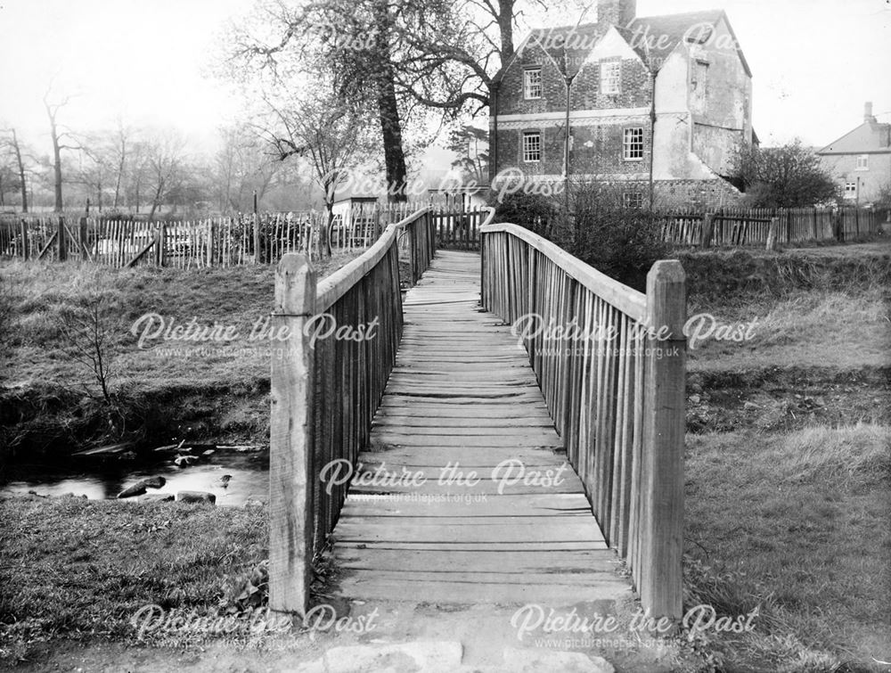 Bridge over the brook near Folly House