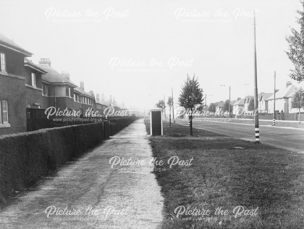 A 'Lea Recorder' Box, Harvey Road, Derby, c 1940s