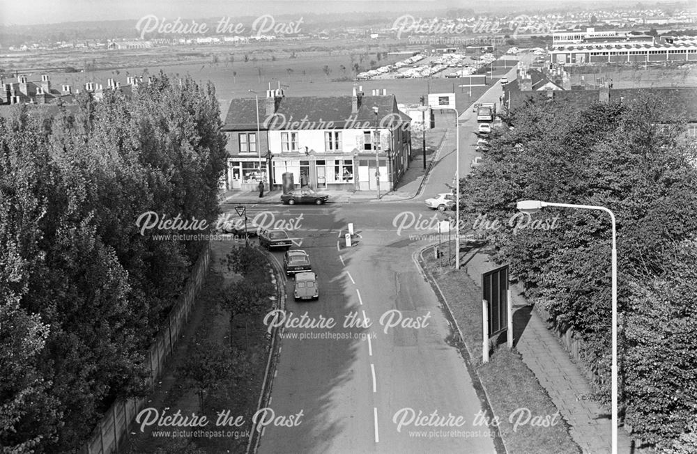 Junction of Ascot Drive and London Road