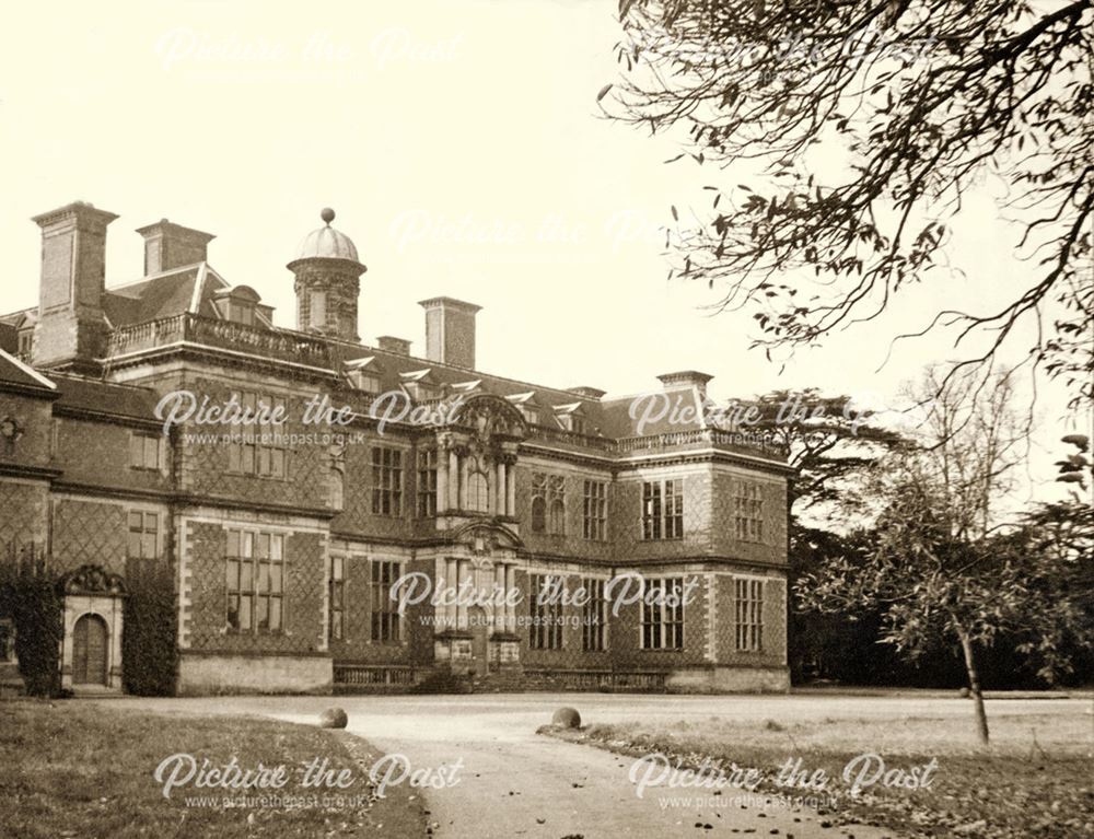 Frontage of Sudbury Hall