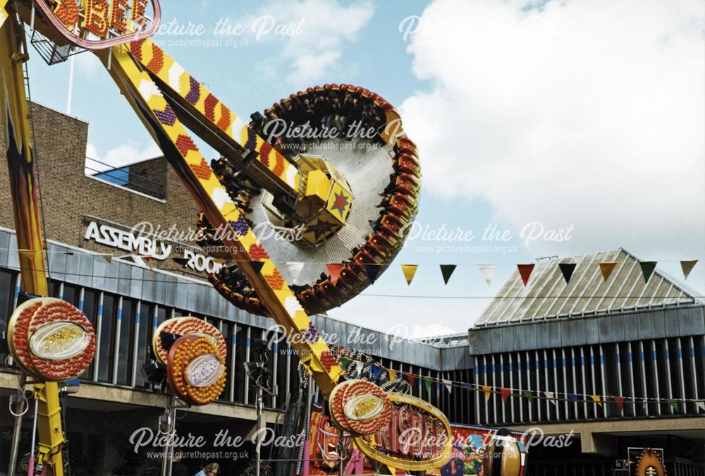 'Frisbee' ride at Derby Fair - beside the Assembly Rooms