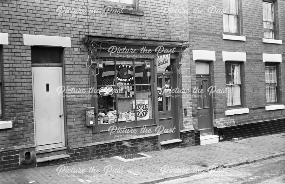 47-51 Leman Street - showing a general stores-grocery shop