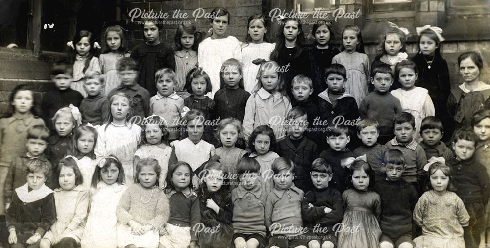 Class Photo, Infant and Junior School, Kilburn, 1921