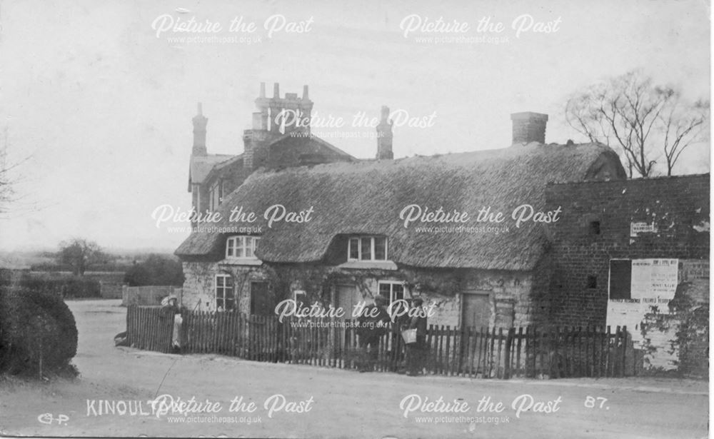 Kinoulton Thatched Cottages