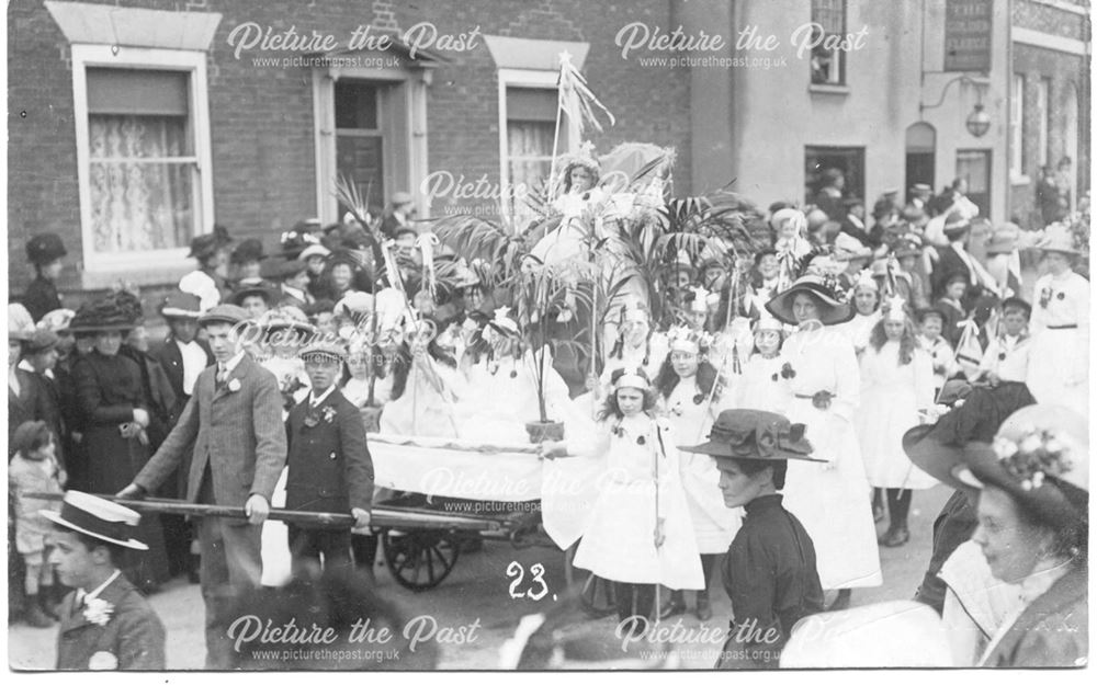 Procession in Lombard Street, Newark on Trent, c 1900s-1910s