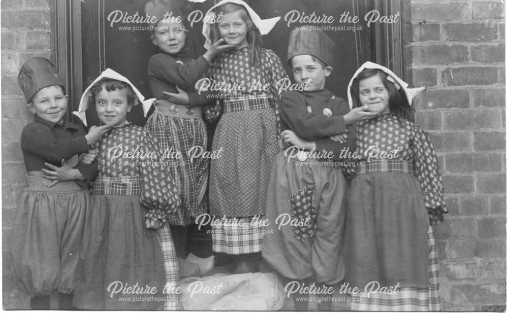 Children in Dutch fancy dress