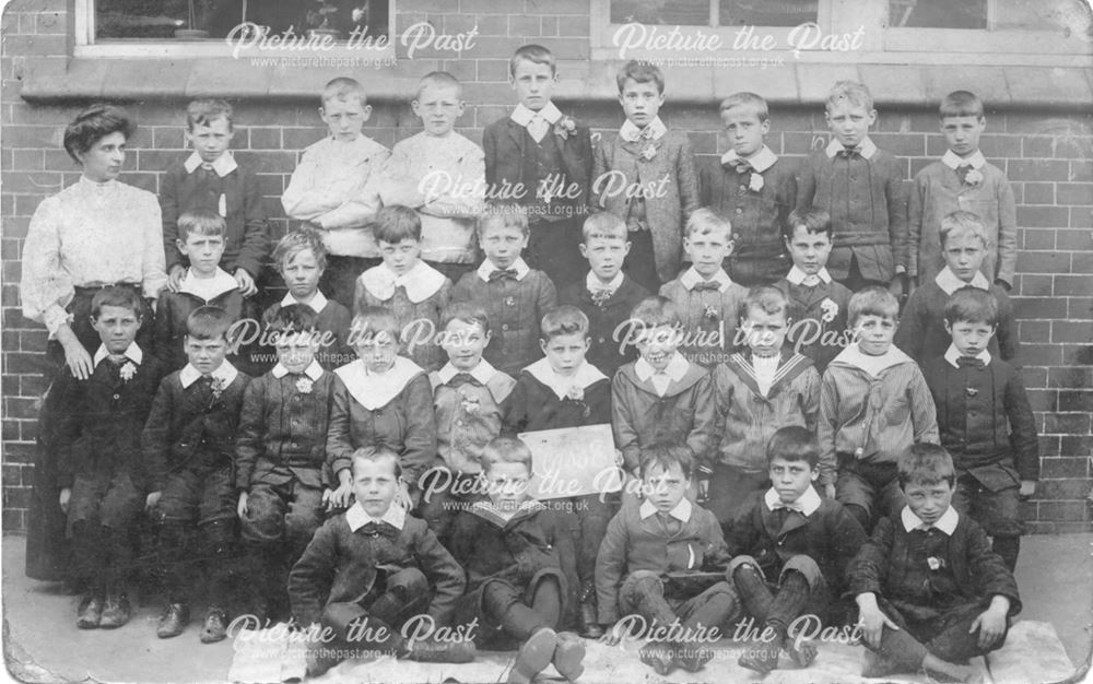 School class photo of young boys - Class 8