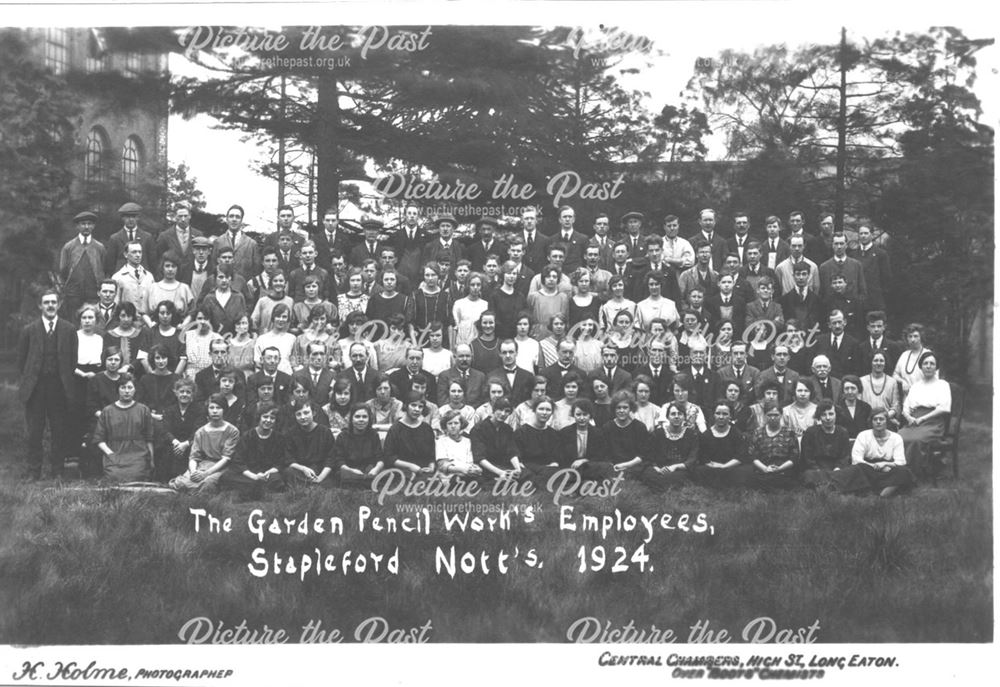 Chambers' Garden Pencil Works employees, 1924