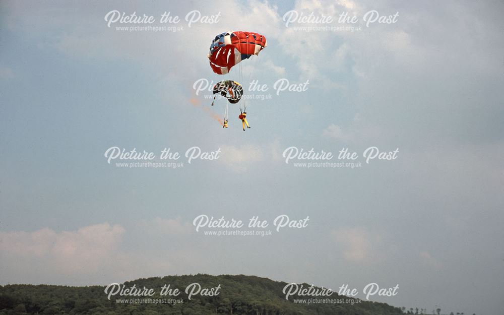 Parachutists, Bakewell Show, The Showground, Bakewell, 1976