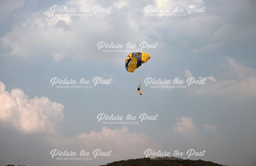 Parachutists, Bakewell Show, The Showground, Bakewell, 1976